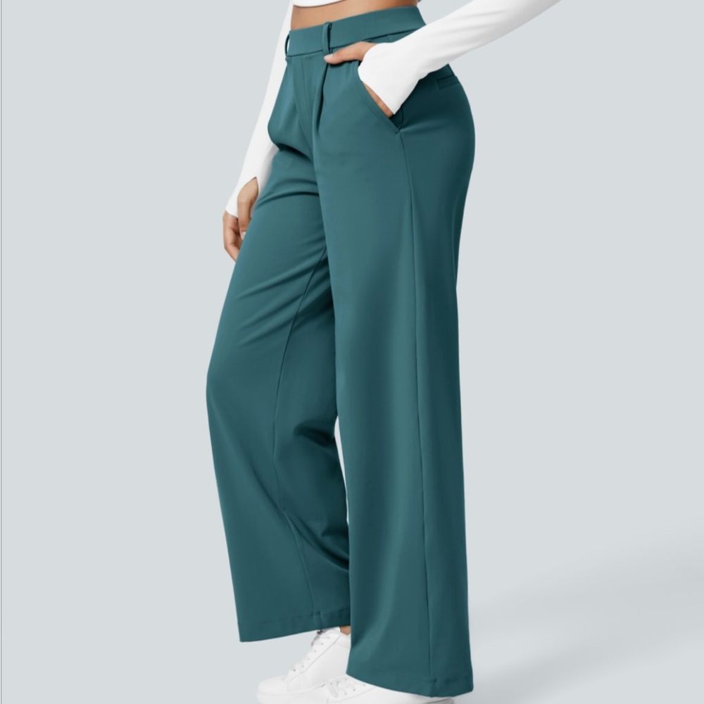 Halara Flex™ DayStretch High
Waisted Pocket Straight Leg Work Small - Picture 2 of 11